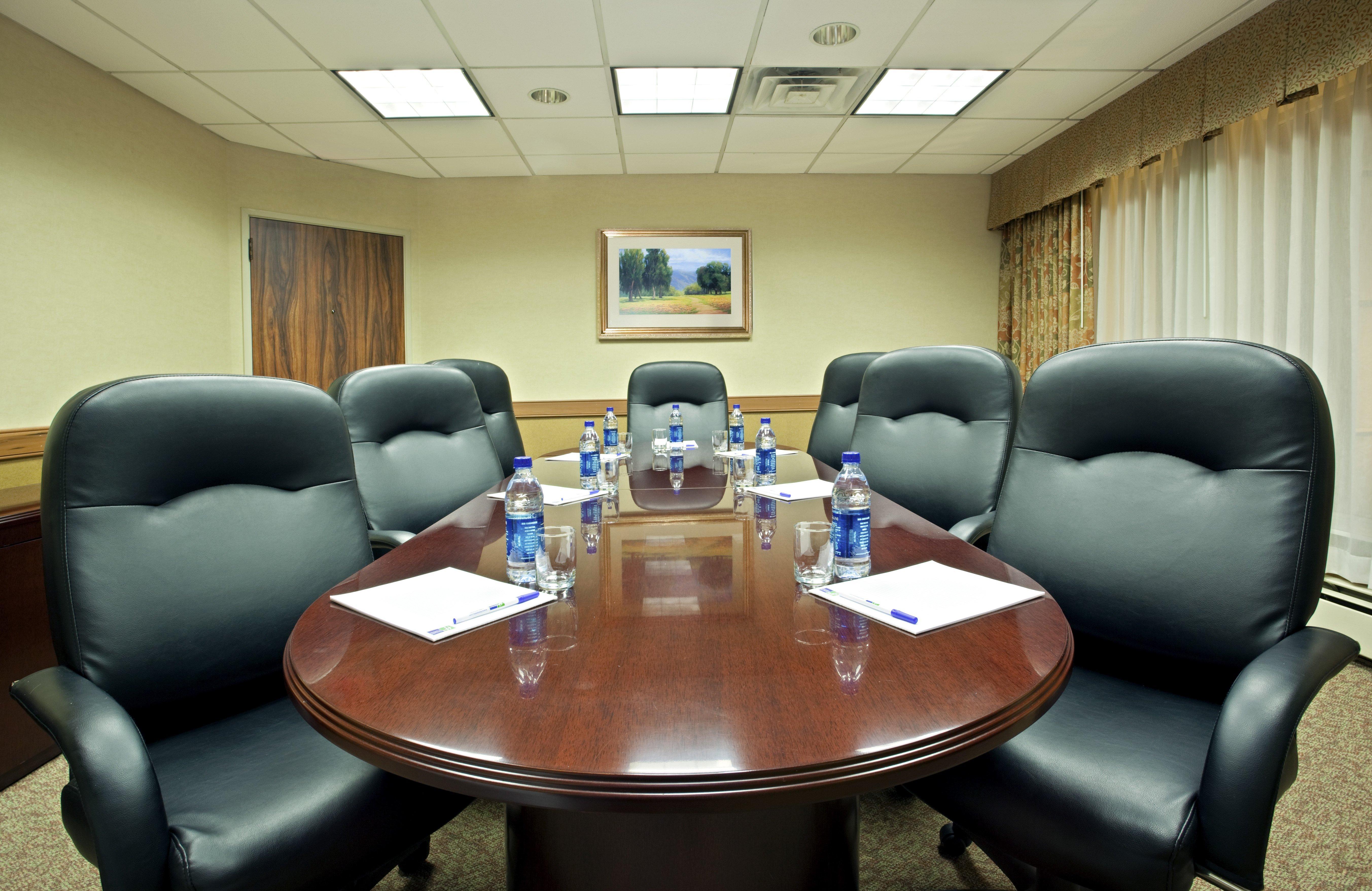 Holiday Inn Express Hotel & Suites Pittsburgh Airport By Ihg Robinson Township Exterior foto
