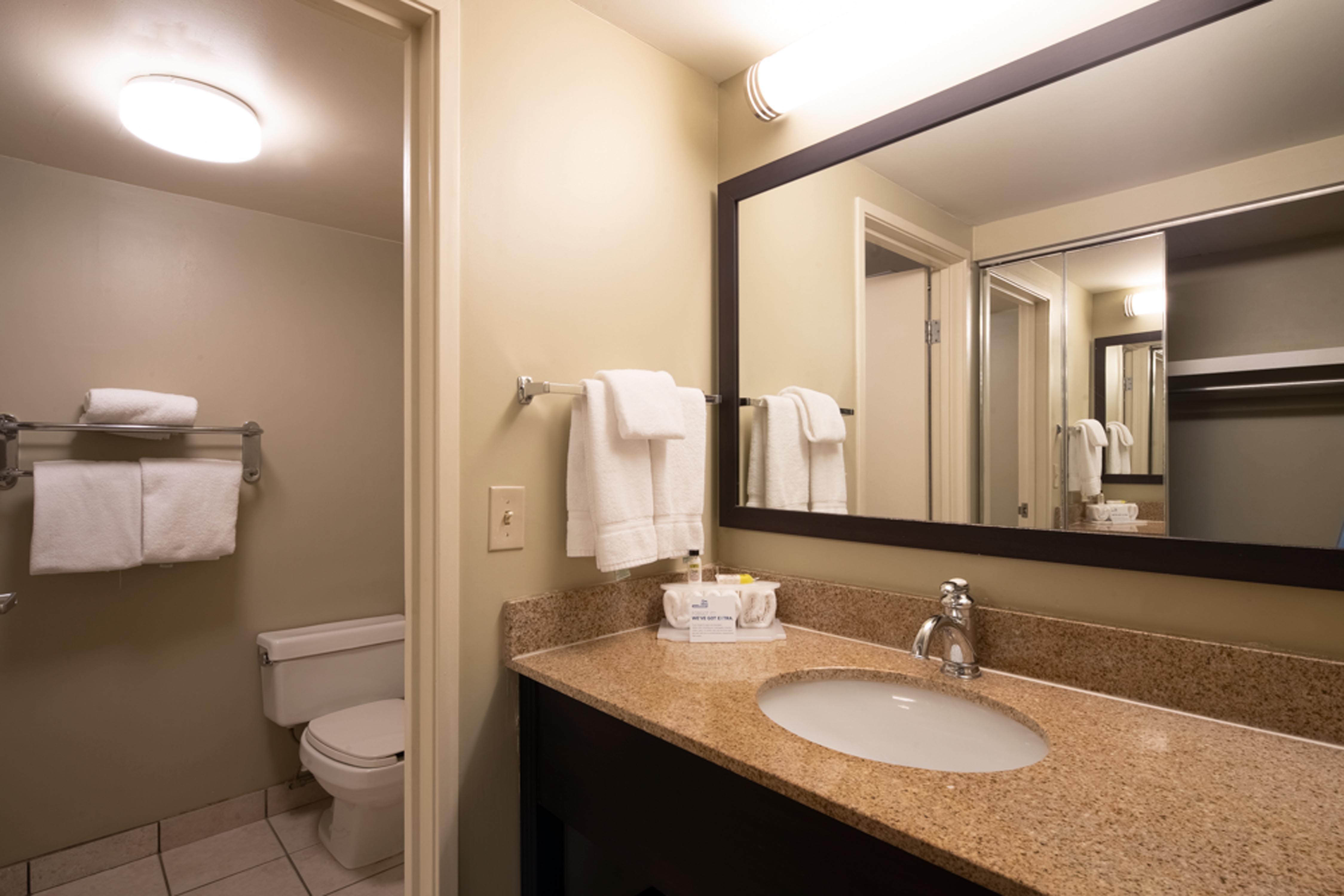 Holiday Inn Express Hotel & Suites Pittsburgh Airport By Ihg Robinson Township Exterior foto